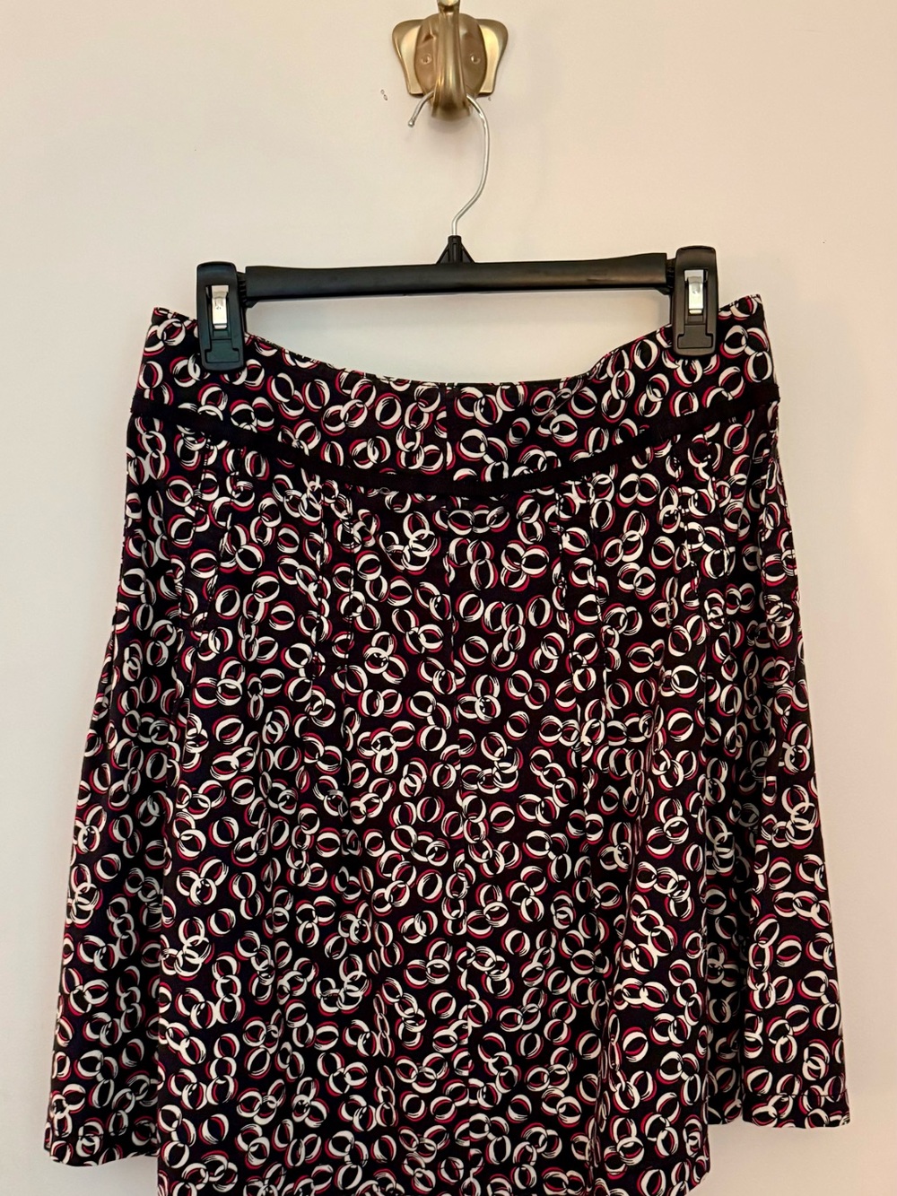 LOFT Black, White & Burgundy Ring-Print Flared Mini Skirt